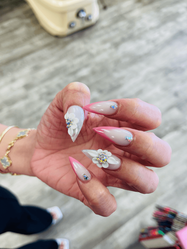 Luxury nail design