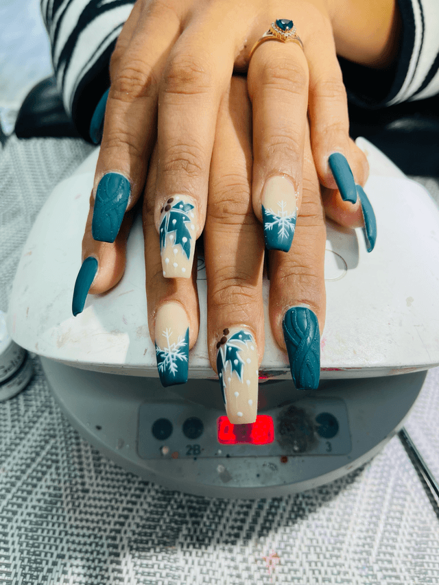 Elegant nail design